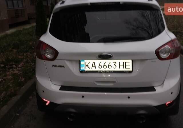 Белый Форд Куга, объемом двигателя 2 л и пробегом 198 тыс. км за 11500 $, фото 5 на Automoto.ua