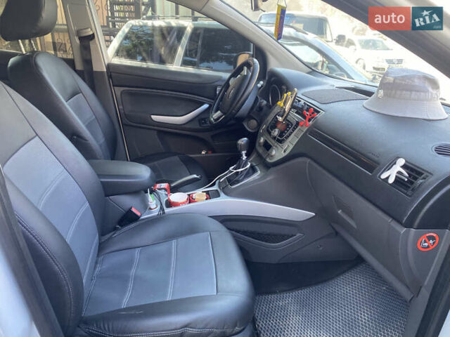 Белый Форд Куга, объемом двигателя 2 л и пробегом 204 тыс. км за 11300 $, фото 5 на Automoto.ua