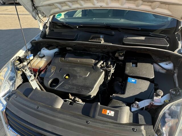 Белый Форд Куга, объемом двигателя 2 л и пробегом 270 тыс. км за 9700 $, фото 9 на Automoto.ua