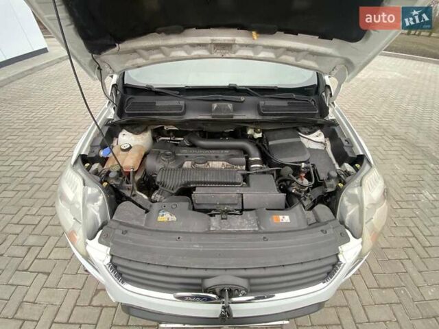 Белый Форд Куга, объемом двигателя 2.5 л и пробегом 220 тыс. км за 10500 $, фото 32 на Automoto.ua