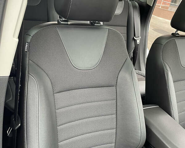 Белый Форд Куга, объемом двигателя 2 л и пробегом 182 тыс. км за 12400 $, фото 60 на Automoto.ua