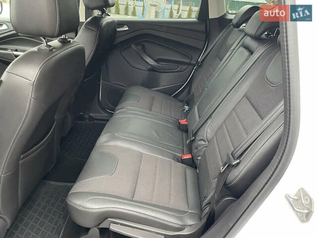 Белый Форд Куга, объемом двигателя 2 л и пробегом 182 тыс. км за 12400 $, фото 40 на Automoto.ua