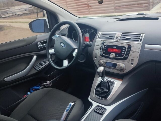 Білий Форд Куга, об'ємом двигуна 2 л та пробігом 217 тис. км за 11000 $, фото 12 на Automoto.ua