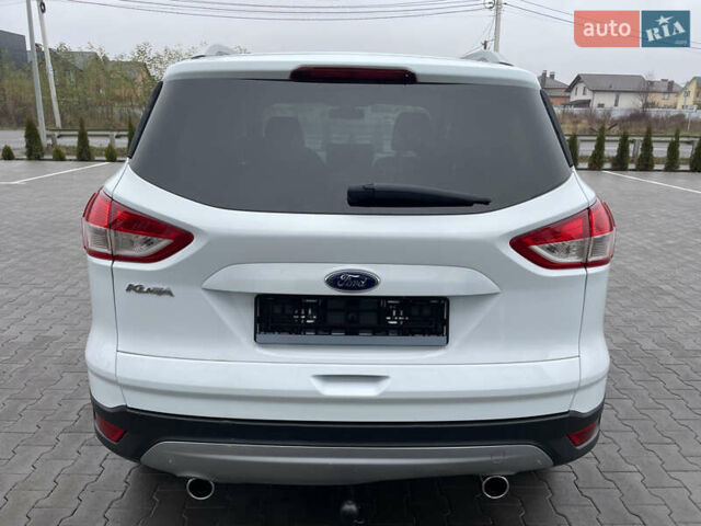 Белый Форд Куга, объемом двигателя 2 л и пробегом 182 тыс. км за 12400 $, фото 5 на Automoto.ua
