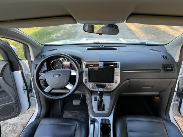 Белый Форд Куга, объемом двигателя 2 л и пробегом 160 тыс. км за 9750 $, фото 12 на Automoto.ua