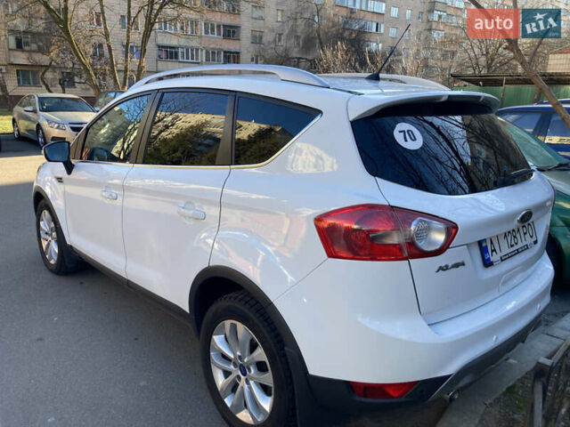 Белый Форд Куга, объемом двигателя 2 л и пробегом 107 тыс. км за 13000 $, фото 2 на Automoto.ua
