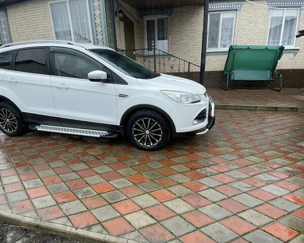 Білий Форд Куга, об'ємом двигуна 2 л та пробігом 301 тис. км за 12400 $, фото 15 на Automoto.ua
