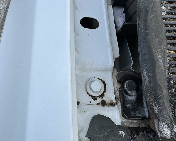 Форд Куга 2013 у Києві на Automoto.ua Білий Форд Куга, об'ємом двигуна 1.6 л та пробігом 126 тис. км за 13000 $, фото 34 на Automoto.ua