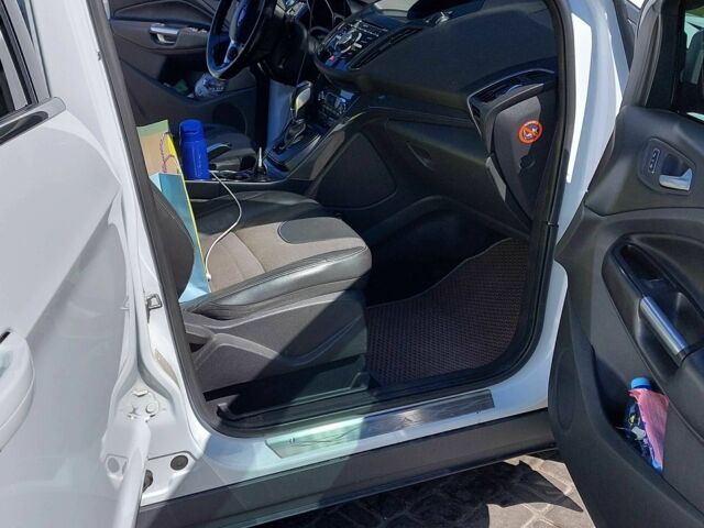 Белый Форд Куга, объемом двигателя 2 л и пробегом 245 тыс. км за 13500 $, фото 20 на Automoto.ua