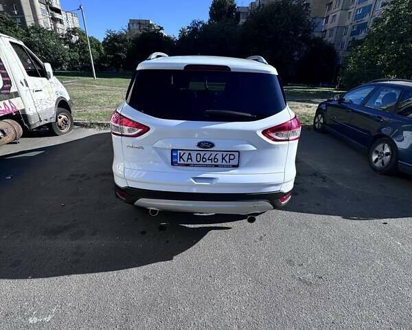 Белый Форд Куга, объемом двигателя 2 л и пробегом 110 тыс. км за 15000 $, фото 3 на Automoto.ua