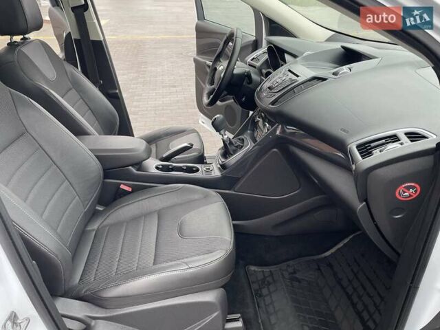 Белый Форд Куга, объемом двигателя 2 л и пробегом 182 тыс. км за 11950 $, фото 60 на Automoto.ua