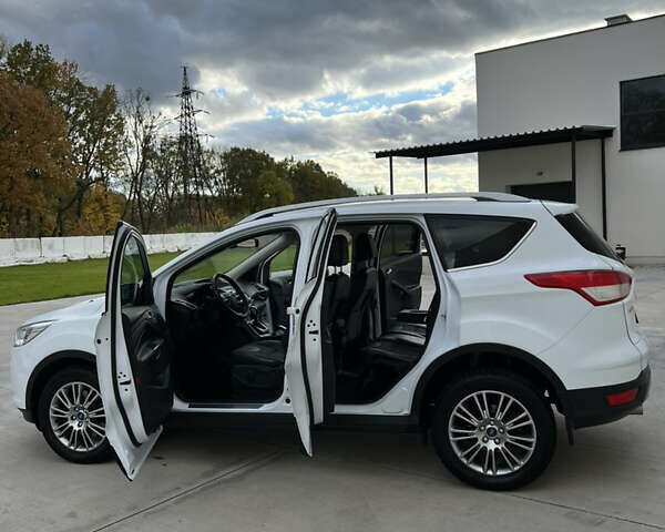 Білий Форд Куга, об'ємом двигуна 2 л та пробігом 198 тис. км за 11800 $, фото 14 на Automoto.ua