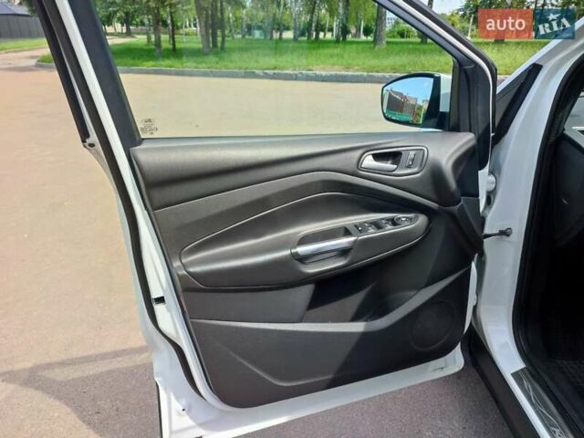 Білий Форд Куга, об'ємом двигуна 2 л та пробігом 204 тис. км за 14300 $, фото 18 на Automoto.ua
