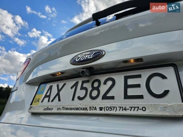 Белый Форд Куга, объемом двигателя 2 л и пробегом 106 тыс. км за 11016 $, фото 17 на Automoto.ua