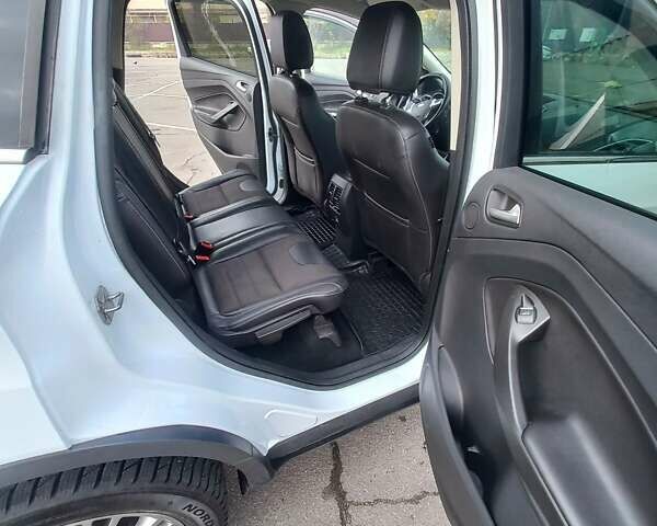 Белый Форд Куга, объемом двигателя 2 л и пробегом 123 тыс. км за 13200 $, фото 8 на Automoto.ua