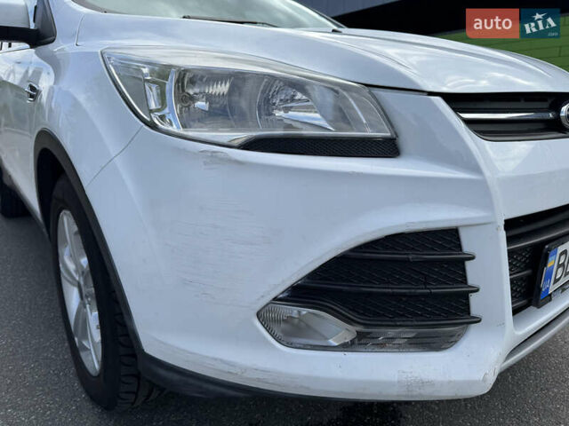 Форд Куга 2013 у Києві на Automoto.ua Білий Форд Куга, об'ємом двигуна 1.6 л та пробігом 126 тис. км за 13000 $, фото 23 на Automoto.ua