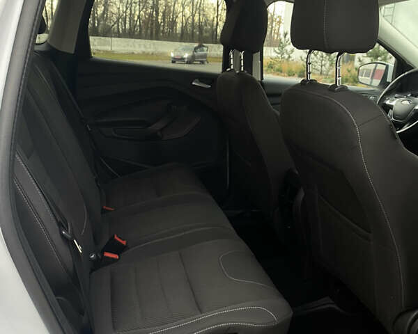 Білий Форд Куга, об'ємом двигуна 2 л та пробігом 248 тис. км за 11850 $, фото 20 на Automoto.ua