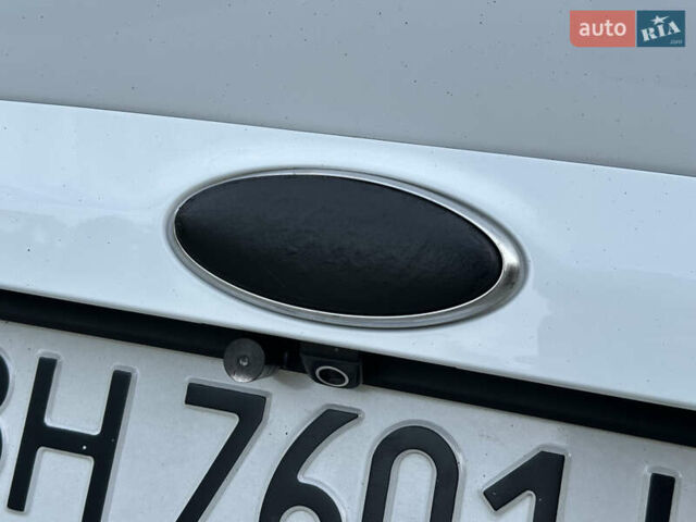 Белый Форд Куга, объемом двигателя 2 л и пробегом 125 тыс. км за 13700 $, фото 15 на Automoto.ua