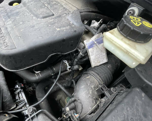 Білий Форд Куга, об'ємом двигуна 2 л та пробігом 301 тис. км за 12400 $, фото 35 на Automoto.ua