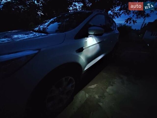 Білий Форд Куга, об'ємом двигуна 2 л та пробігом 204 тис. км за 14300 $, фото 39 на Automoto.ua