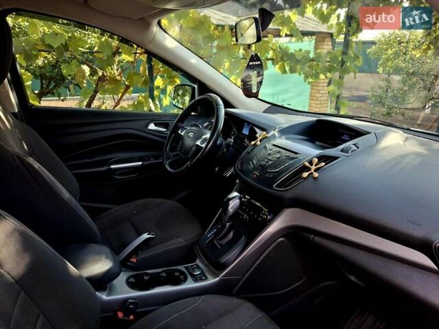 Білий Форд Куга, об'ємом двигуна 2 л та пробігом 190 тис. км за 11600 $, фото 5 на Automoto.ua