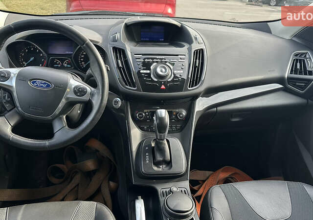 Білий Форд Куга, об'ємом двигуна 1.6 л та пробігом 194 тис. км за 13300 $, фото 15 на Automoto.ua