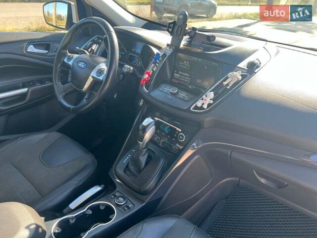 Белый Форд Куга, объемом двигателя 2 л и пробегом 117 тыс. км за 13000 $, фото 14 на Automoto.ua