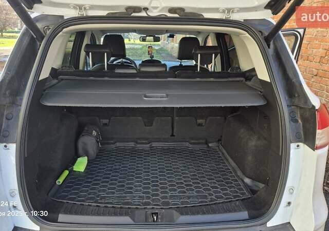 Белый Форд Куга, объемом двигателя 2 л и пробегом 175 тыс. км за 14100 $, фото 11 на Automoto.ua