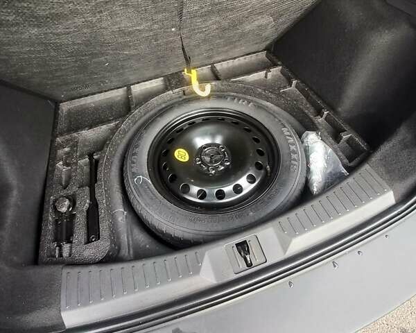 Белый Форд Куга, объемом двигателя 2 л и пробегом 123 тыс. км за 13200 $, фото 13 на Automoto.ua