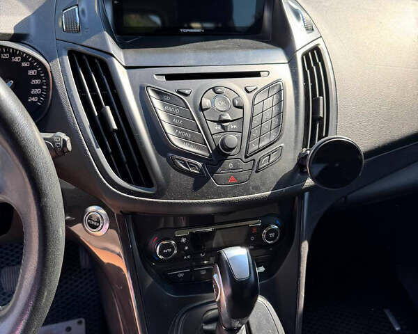 Білий Форд Куга, об'ємом двигуна 2 л та пробігом 182 тис. км за 15000 $, фото 11 на Automoto.ua