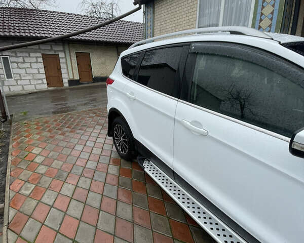 Білий Форд Куга, об'ємом двигуна 2 л та пробігом 301 тис. км за 12400 $, фото 16 на Automoto.ua
