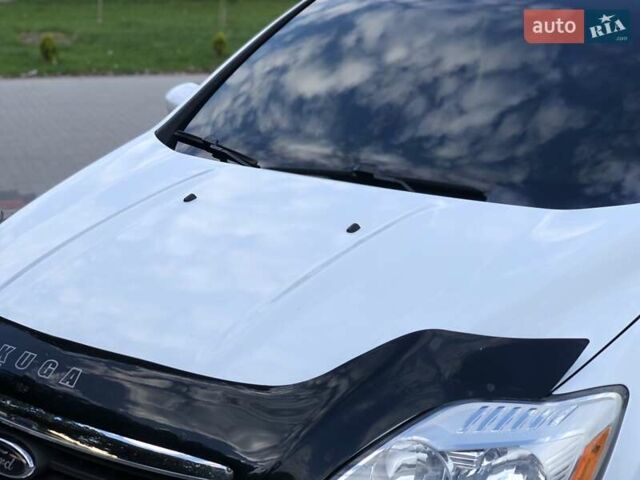 Білий Форд Куга, об'ємом двигуна 2 л та пробігом 200 тис. км за 12500 $, фото 13 на Automoto.ua