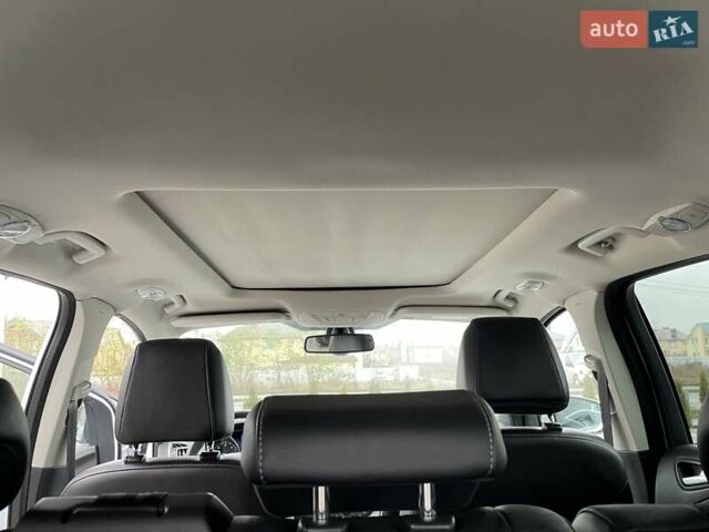 Белый Форд Куга, объемом двигателя 2 л и пробегом 182 тыс. км за 11950 $, фото 49 на Automoto.ua