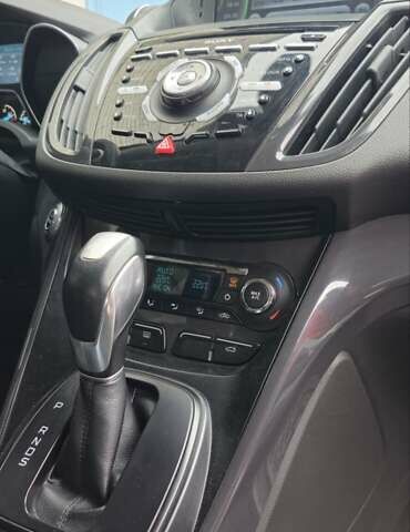 Белый Форд Куга, объемом двигателя 2 л и пробегом 135 тыс. км за 14500 $, фото 49 на Automoto.ua