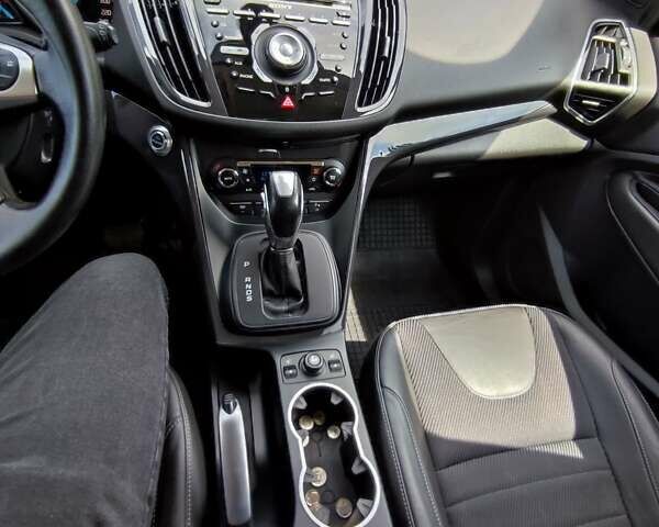 Білий Форд Куга, об'ємом двигуна 2 л та пробігом 204 тис. км за 14300 $, фото 32 на Automoto.ua