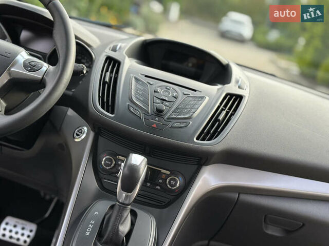 Белый Форд Куга, объемом двигателя 2 л и пробегом 125 тыс. км за 13700 $, фото 28 на Automoto.ua