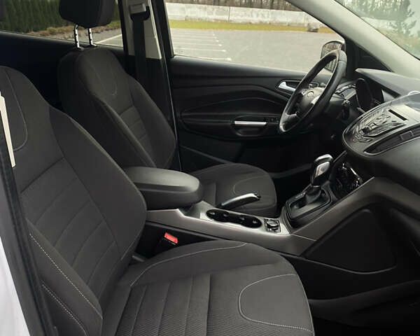 Білий Форд Куга, об'ємом двигуна 2 л та пробігом 248 тис. км за 11850 $, фото 12 на Automoto.ua