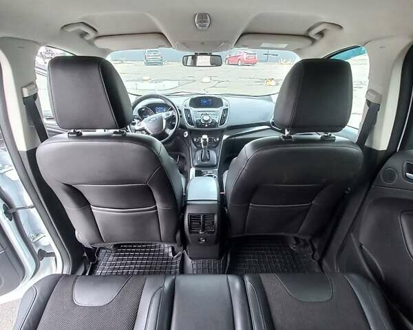 Белый Форд Куга, объемом двигателя 2 л и пробегом 123 тыс. км за 13200 $, фото 6 на Automoto.ua