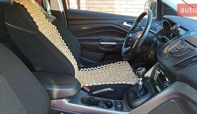 Форд Куга 2013 в Буче на Automoto.ua Белый Форд Куга, объемом двигателя 2 л и пробегом 234 тыс. км за 12000 $, фото 15 на Automoto.ua