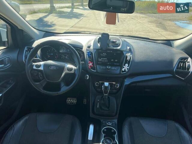 Белый Форд Куга, объемом двигателя 2 л и пробегом 117 тыс. км за 13000 $, фото 16 на Automoto.ua