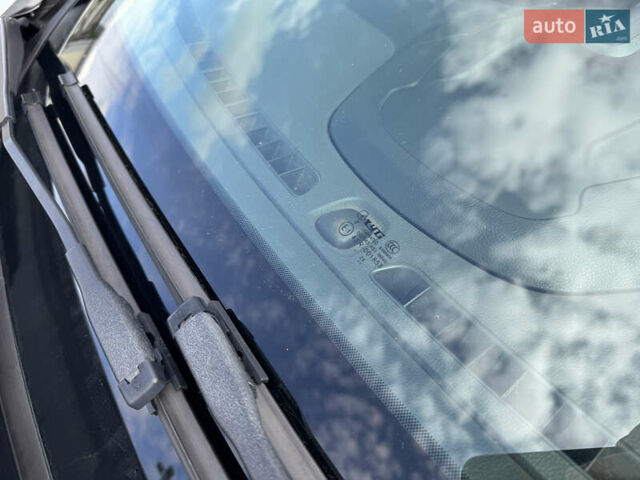 Форд Куга 2013 у Києві на Automoto.ua Білий Форд Куга, об'ємом двигуна 1.6 л та пробігом 126 тис. км за 13000 $, фото 40 на Automoto.ua