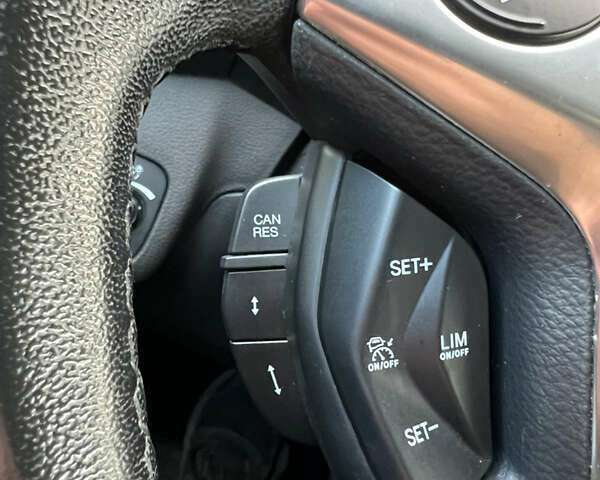 Білий Форд Куга, об'ємом двигуна 2 л та пробігом 198 тис. км за 11800 $, фото 36 на Automoto.ua