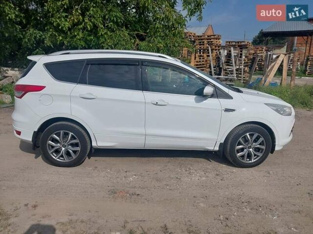Белый Форд Куга, объемом двигателя 2 л и пробегом 201 тыс. км за 13400 $, фото 21 на Automoto.ua