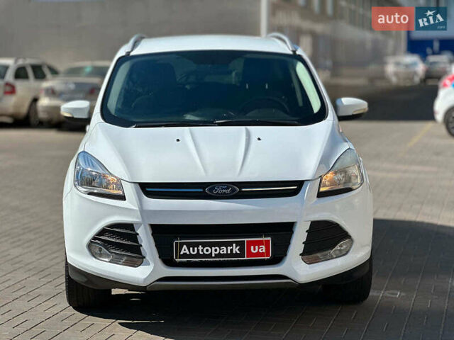Білий Форд Куга, об'ємом двигуна 2 л та пробігом 221 тис. км за 10990 $, фото 1 на Automoto.ua