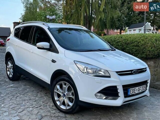 Белый Форд Куга, объемом двигателя 2 л и пробегом 187 тыс. км за 11000 $, фото 3 на Automoto.ua