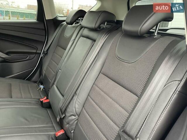 Белый Форд Куга, объемом двигателя 2 л и пробегом 182 тыс. км за 11950 $, фото 42 на Automoto.ua