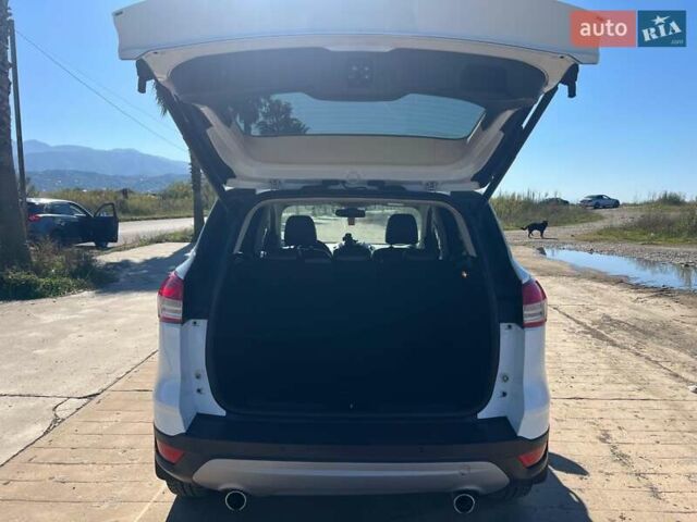 Белый Форд Куга, объемом двигателя 2 л и пробегом 117 тыс. км за 13000 $, фото 20 на Automoto.ua