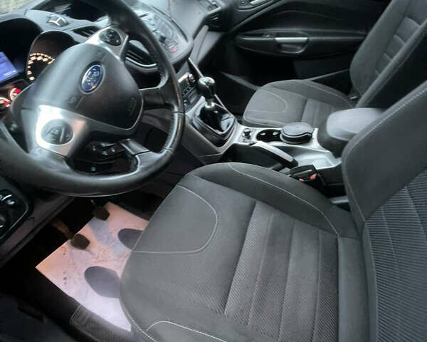 Білий Форд Куга, об'ємом двигуна 2 л та пробігом 301 тис. км за 12400 $, фото 55 на Automoto.ua