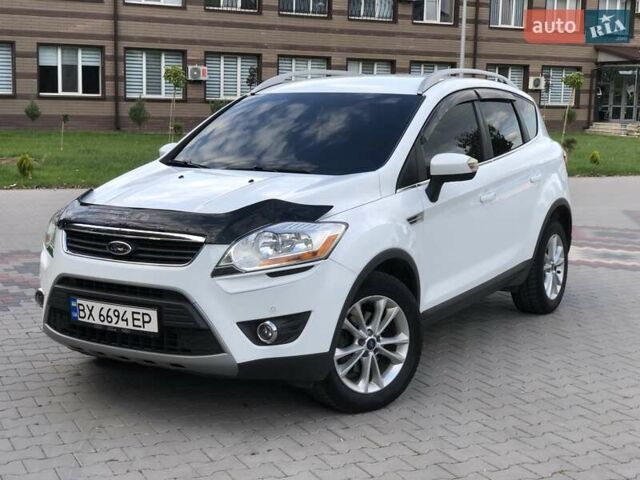 Білий Форд Куга, об'ємом двигуна 2 л та пробігом 200 тис. км за 13200 $, фото 1 на Automoto.ua
