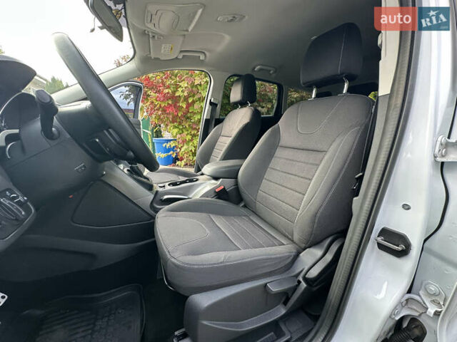 Белый Форд Куга, объемом двигателя 2 л и пробегом 125 тыс. км за 13700 $, фото 33 на Automoto.ua